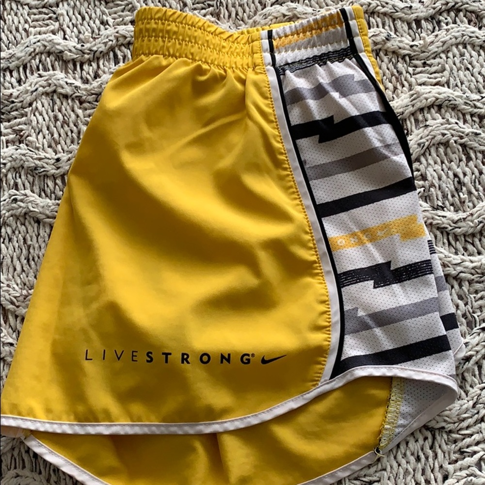 NIKE RUNNING SHORTS - Picture 2 of 3